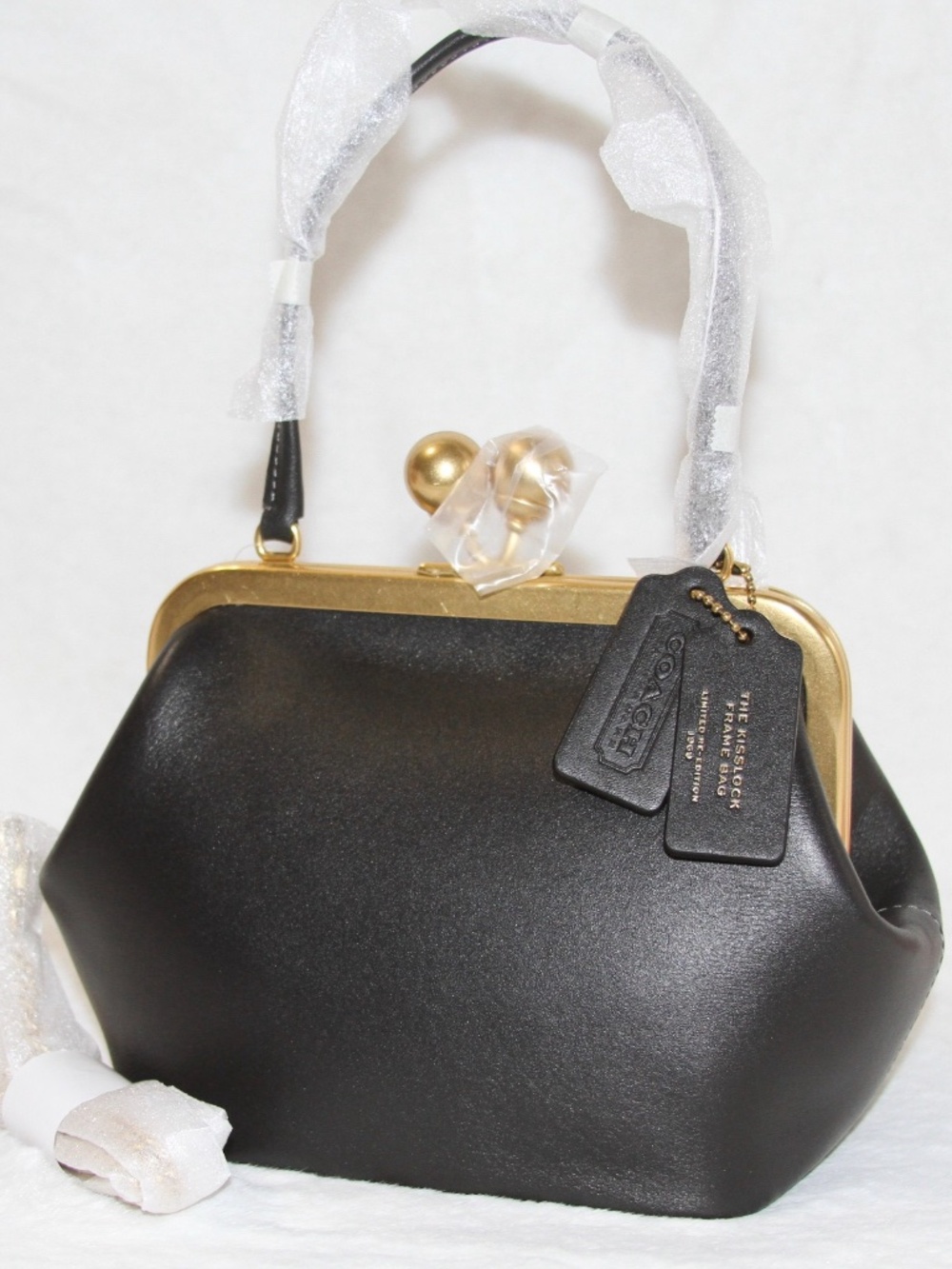 Coach Kisslock Frame Bag 16 Black Glovetanned Leather NWT - Picture 8 of 8